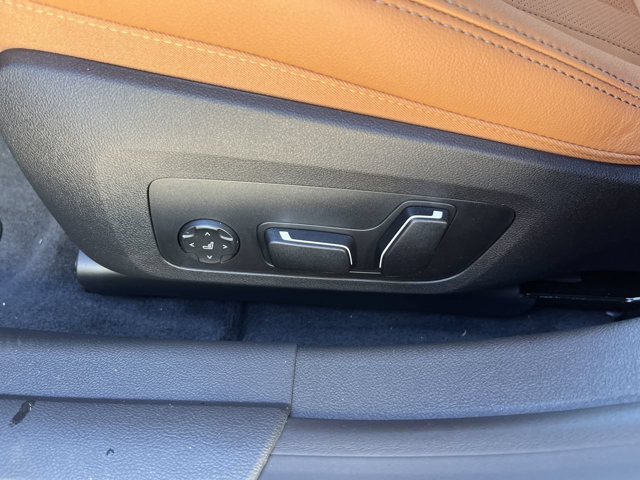 Used 2026 Skyscraper Grey Metallic BMW eDrive40 image 15