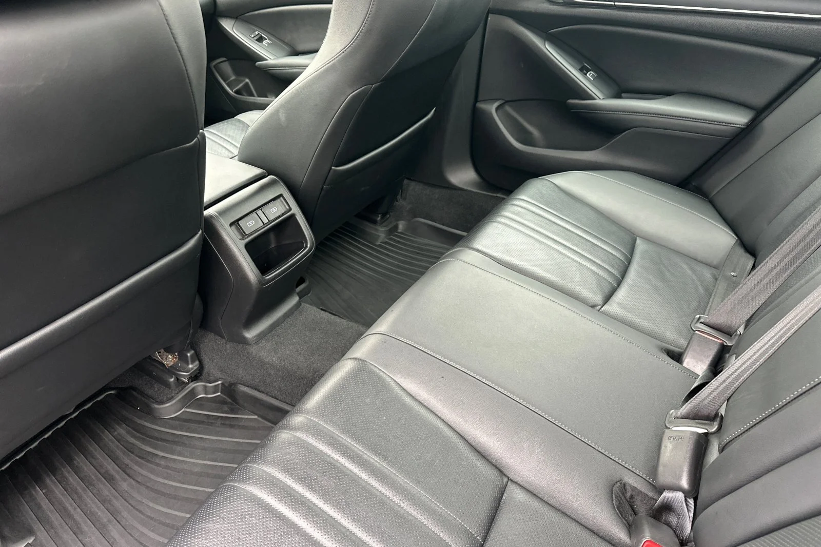Used 2022 Silver Honda Sport Special Edition image 9