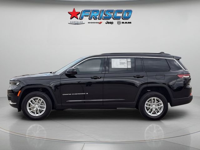 New 2026 Diamond Black Crystal Pearlcoat Jeep Laredo image 6
