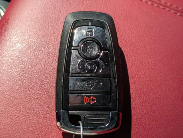 Certified Used 2025 Red Carpet Metallic Tinted Clearcoat Lincoln Reserve image 29