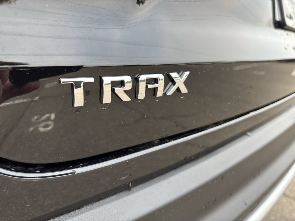 New 2026 Mosaic Black Metallic Chevrolet LT image 31