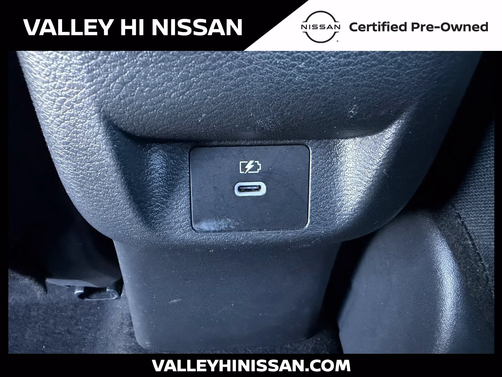 2024 Nissan Versa Sedan SR - Photo 18