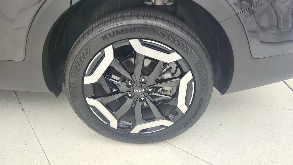 Used 2025 Gray Kia S image 29