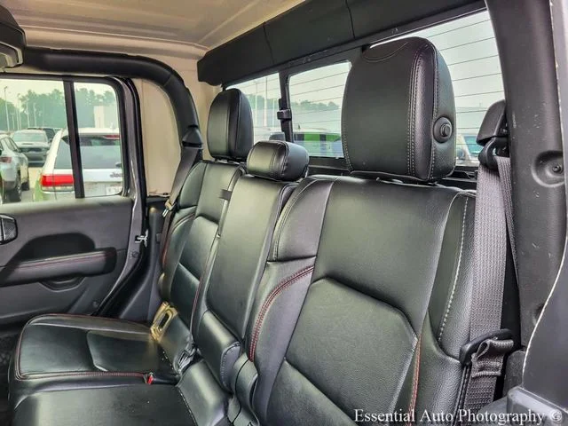 Used 2020 Gray Jeep Rubicon image 10