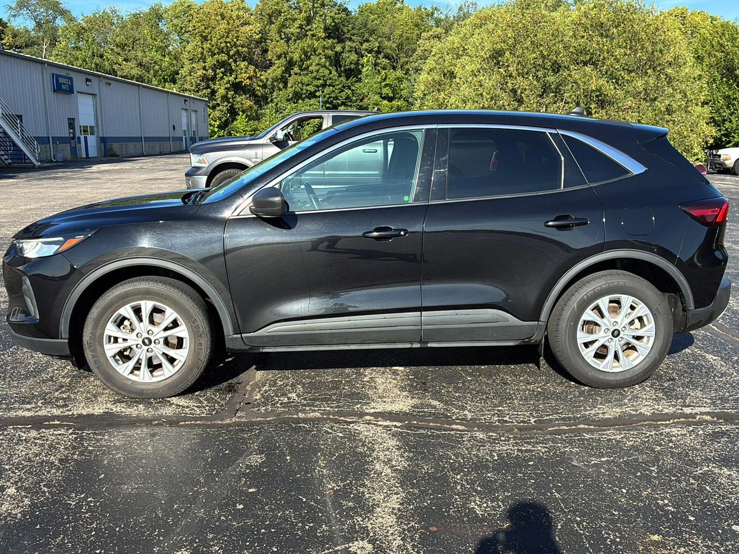 Used 2024 Agate Black Ford Active image 2