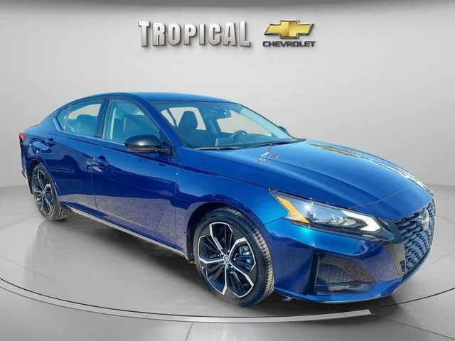 Used 2024 Blue Nissan 2.5 SR image 7