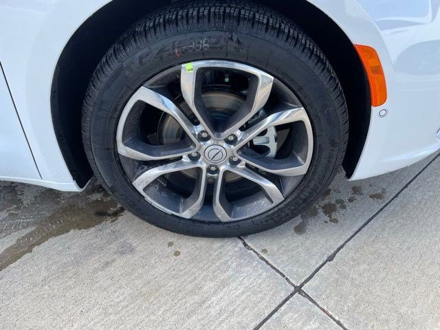 New 2026 Bright White Clearcoat Chrysler Pinnacle image 9