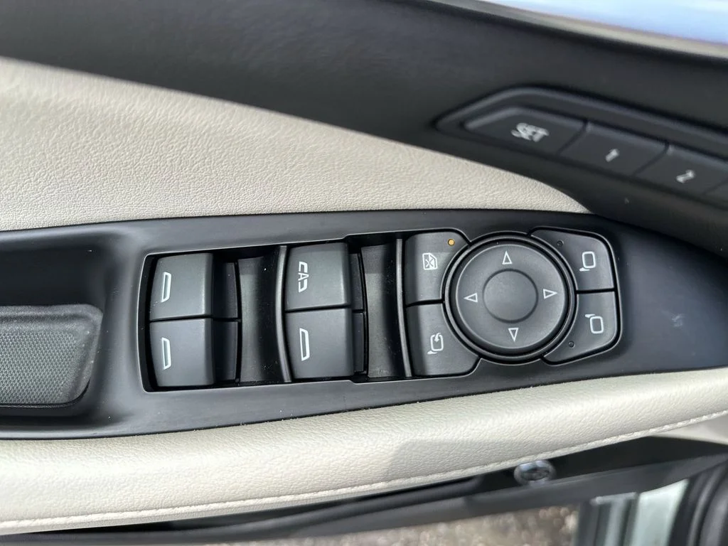 Used 2022 Green Buick Avenir image 15