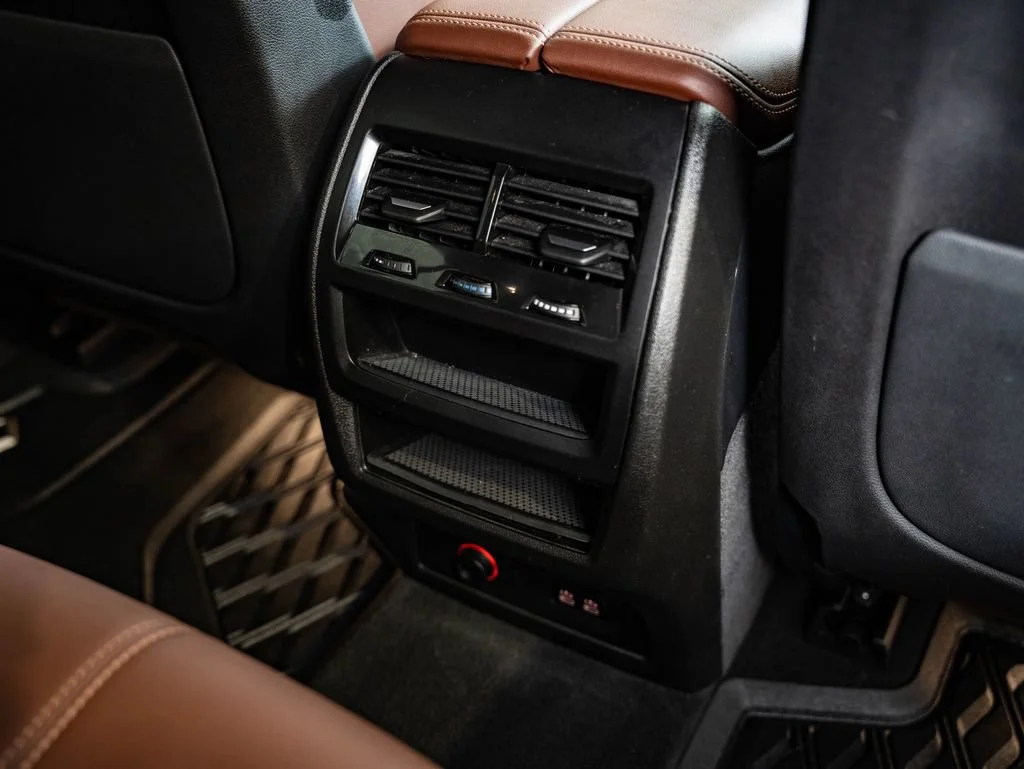 Used 2024 Skyscraper Grey Metallic BMW xDrive40i image 36