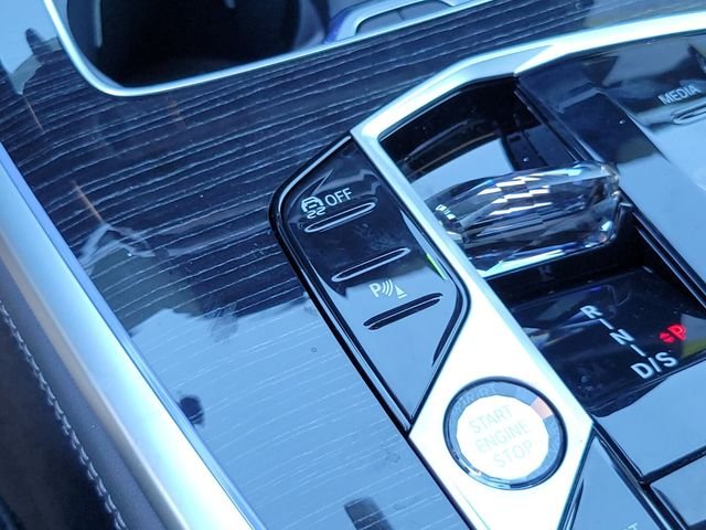 New 2027 Blue BMW M60i image 25