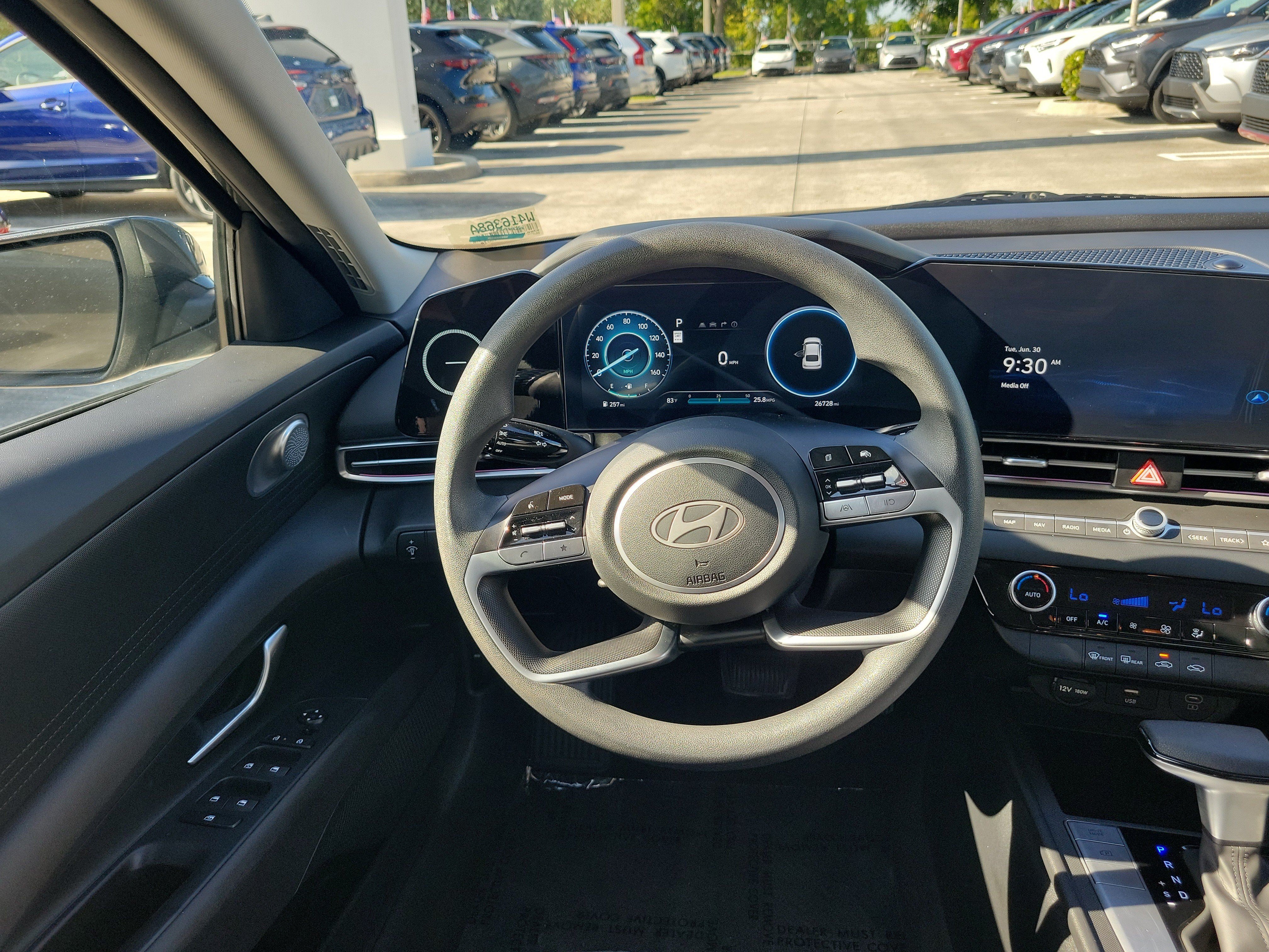 Used 2024 Amazon Gray Hyundai SEL image 15