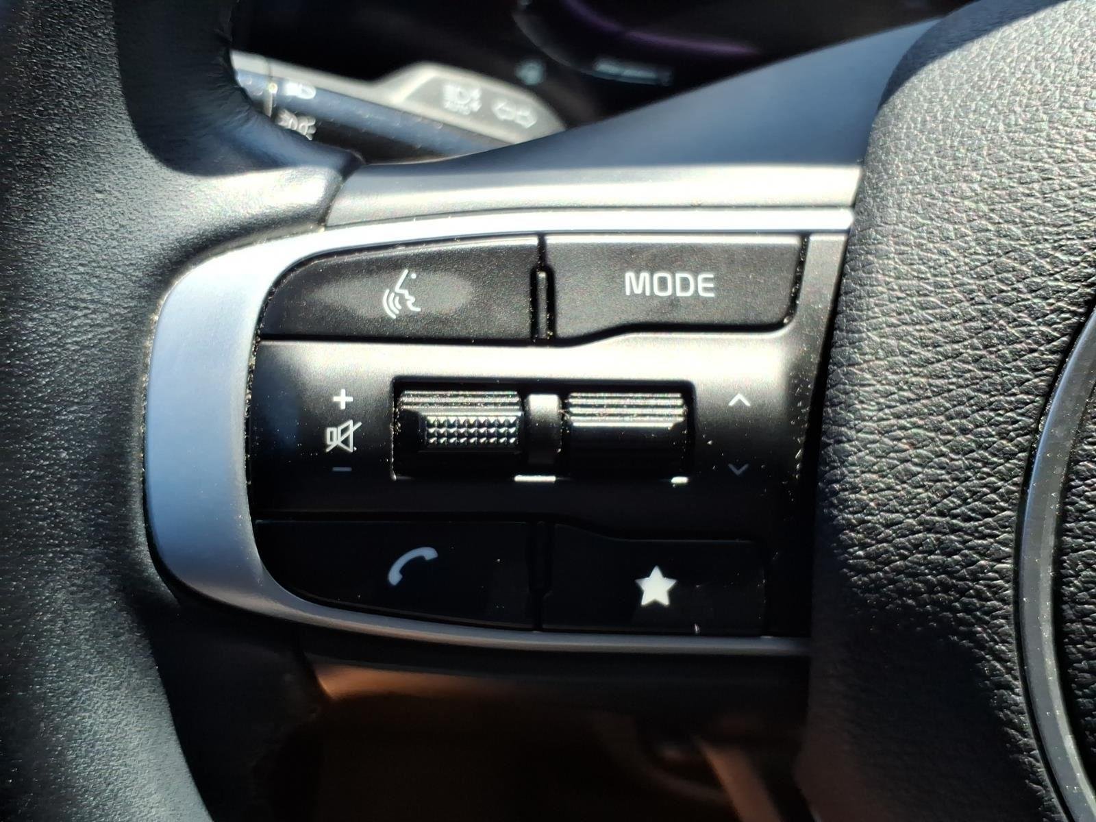 Used 2023 Wolf Gray Kia X-Line image 14