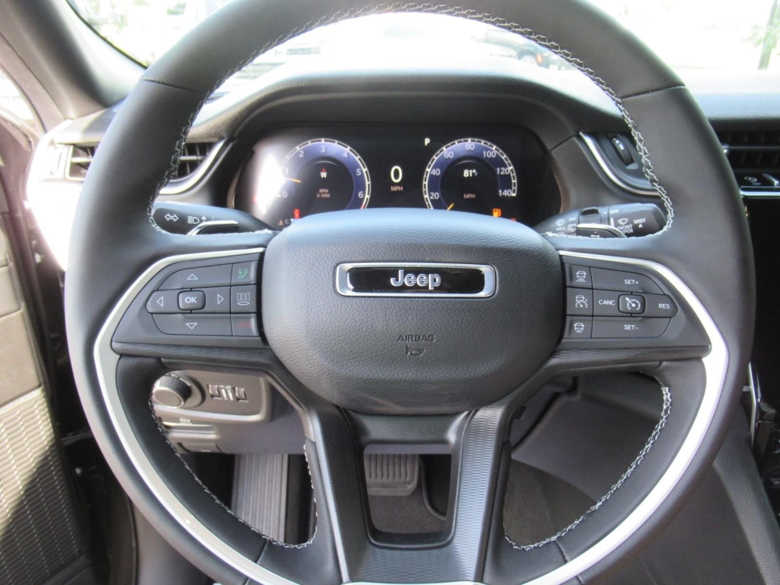New 2026 Baltic Gray Metallic Clear-Coat Exterior Paint Jeep Laredo X image 22