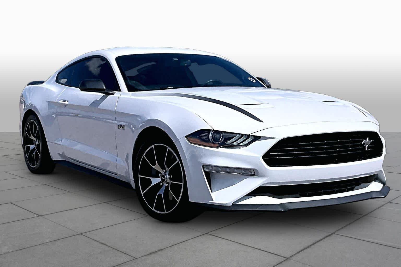 Used 2020 Oxford White Ford EcoBoost image 2