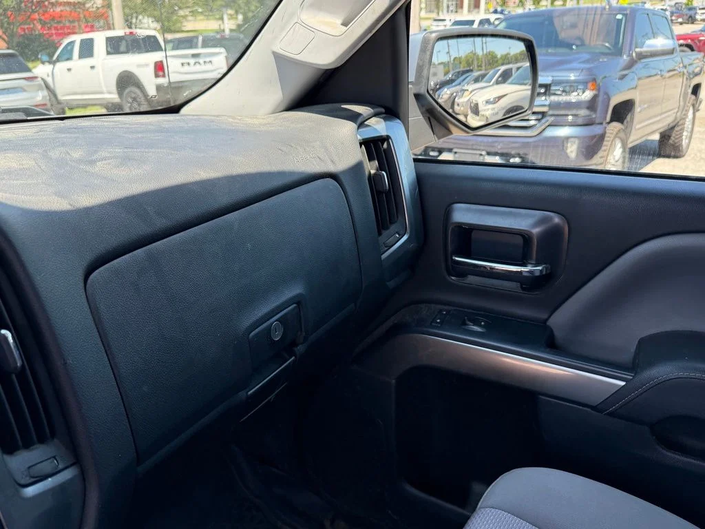 Used 2016 Gray Chevrolet LT image 22