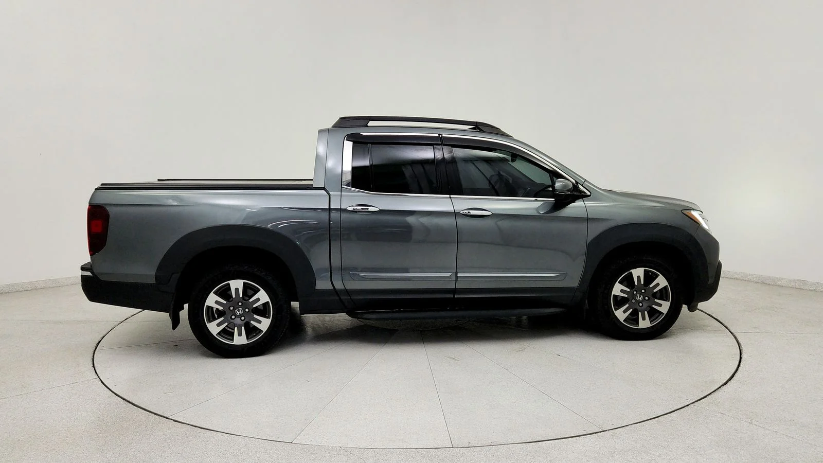 Used 2019 Silver Honda RTL-E image 9