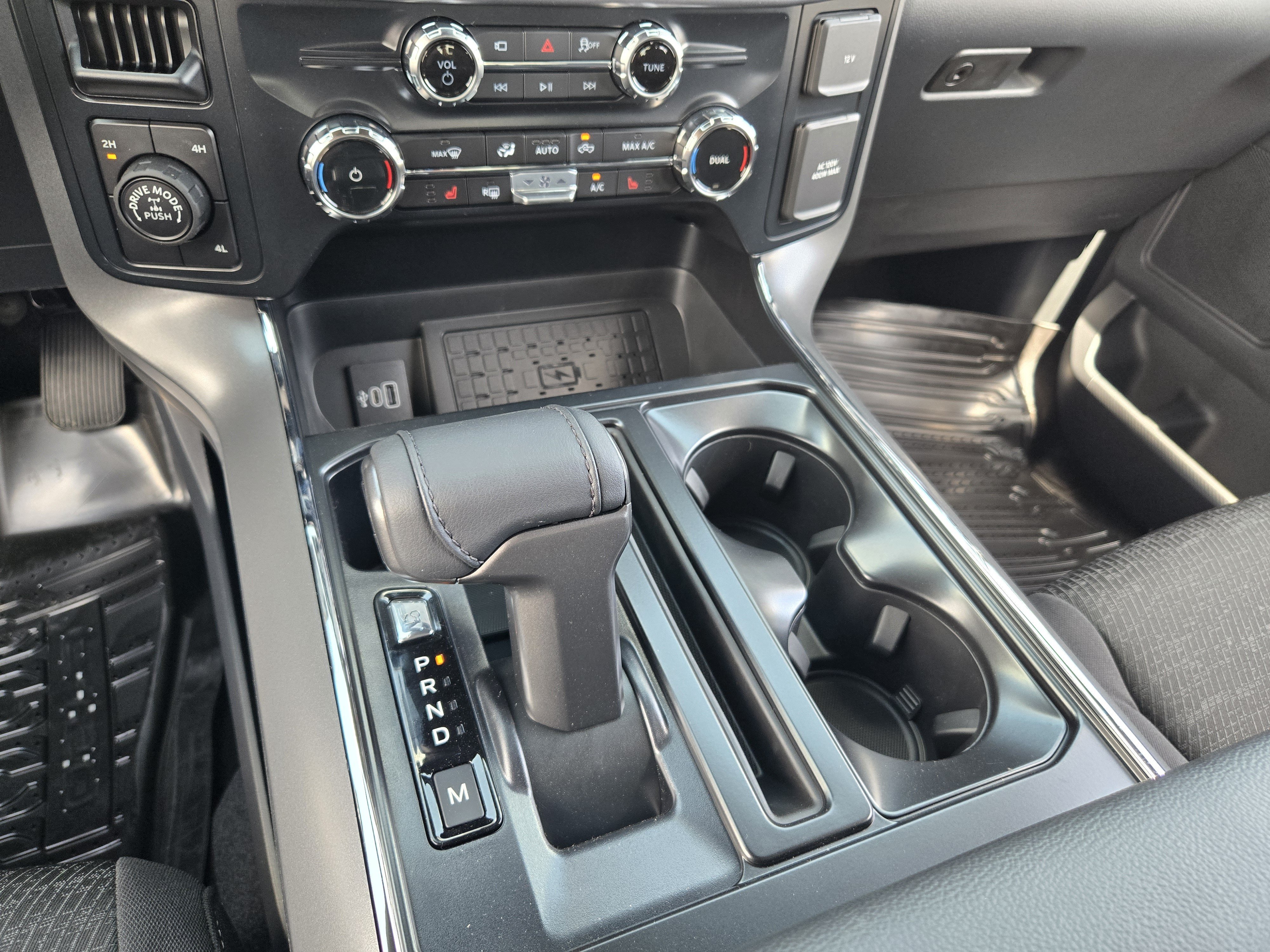 New 2026 Agate Black Metallic Ford XLT image 14