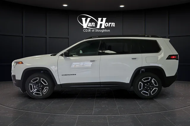 New 2026 Bright White Clear-Coat Exterior Paint Jeep Laredo image 4