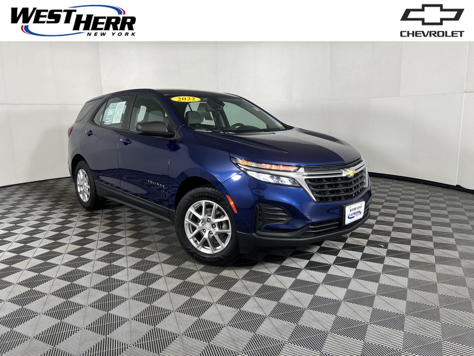 2022 Chevrolet Equinox LS FWD photo