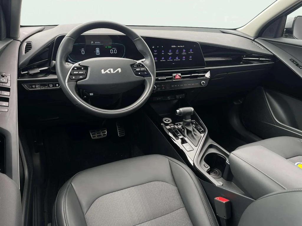 Used 2025 Steel Gray Kia EX Touring image 24