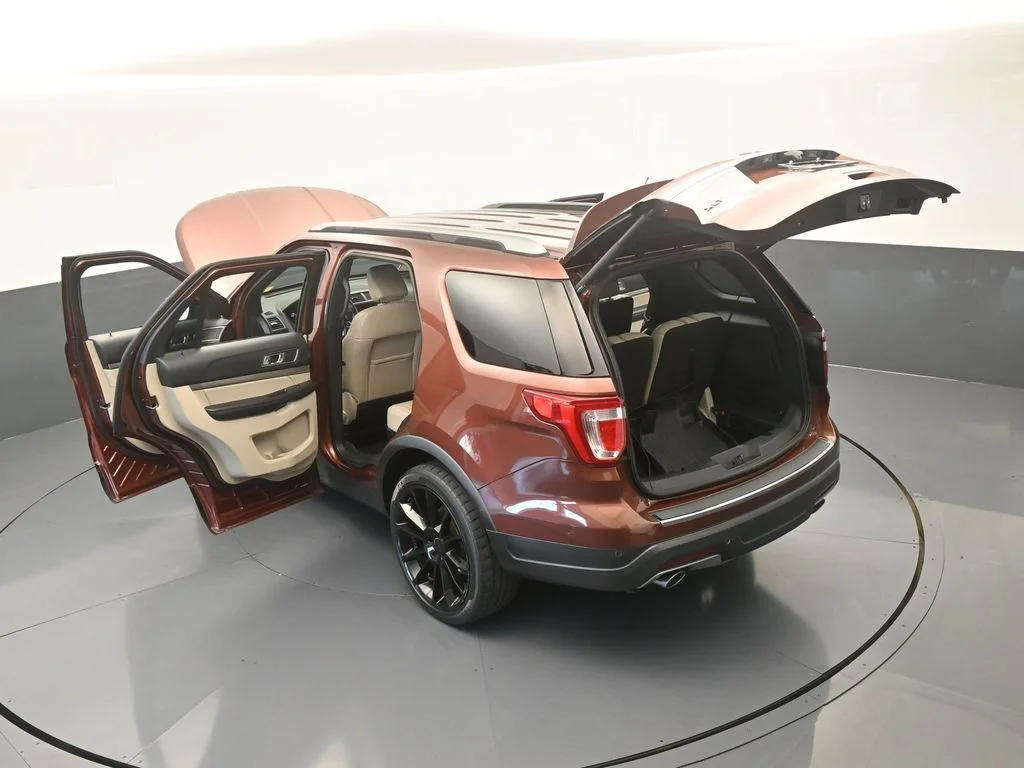 Used 2018 Cinnamon Glaze Metallic Ford XLT image 64