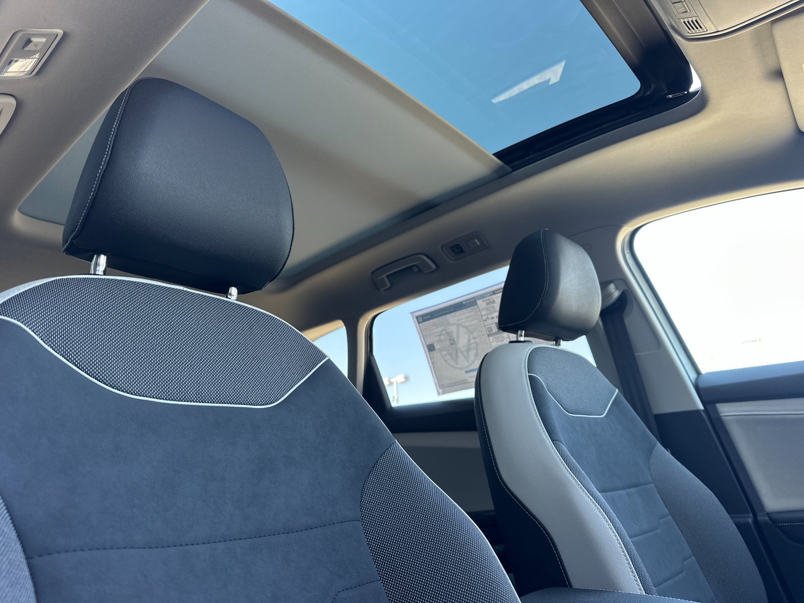 New 2026 Pure White Volkswagen SE image 15