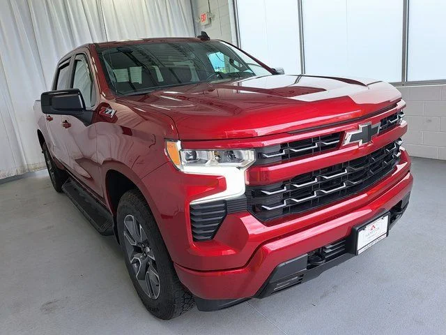 Used 2023 Red Chevrolet RST image 4
