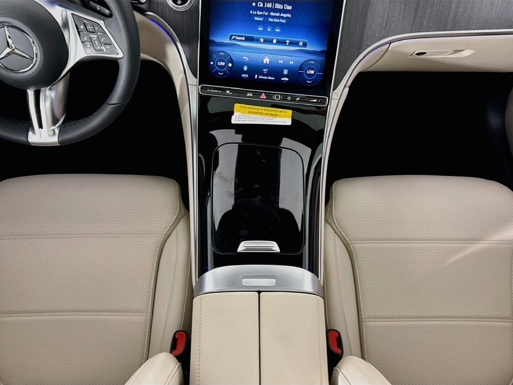 New 2027 Verde Silver Metallic Mercedes-Benz GLC 300 image 16