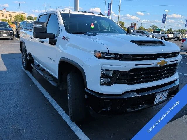 Used 2024 Summit White Chevrolet Custom image 3