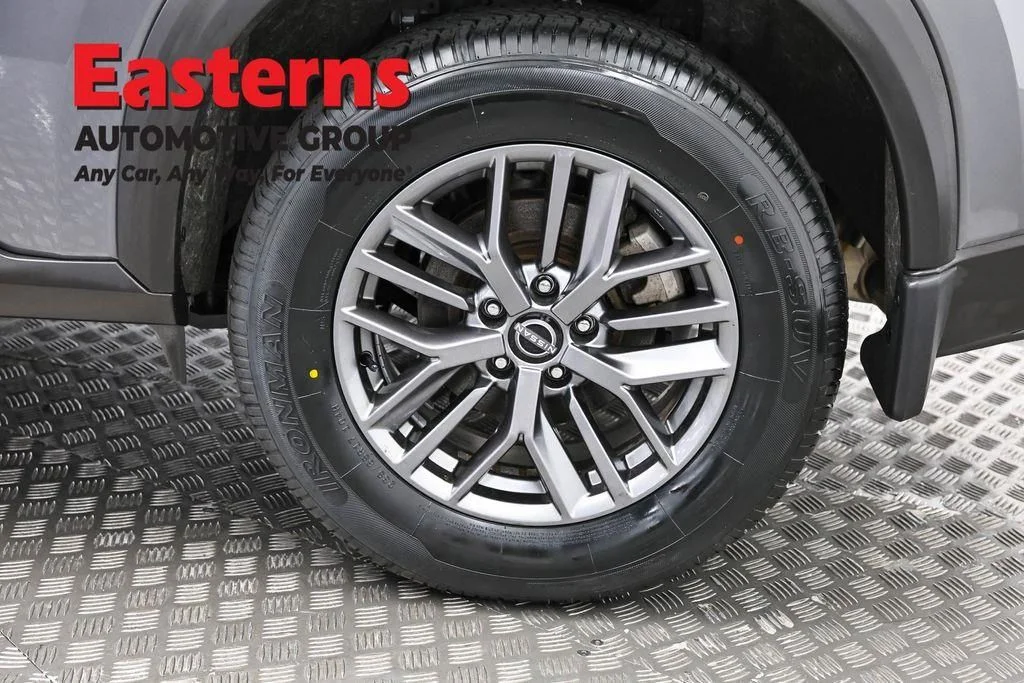 Used 2023 Gray Nissan S image 36