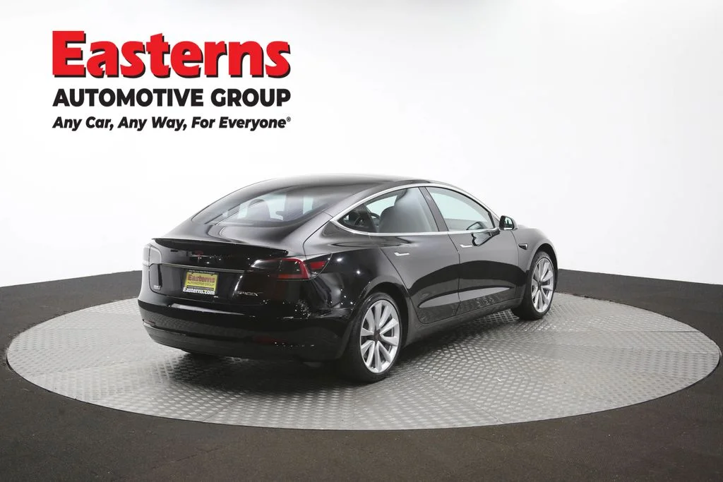 Used 2018 Black Tesla Mid Range image 35