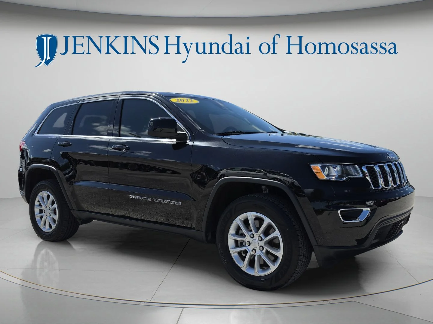Used 2022 Black Jeep Laredo X image 2