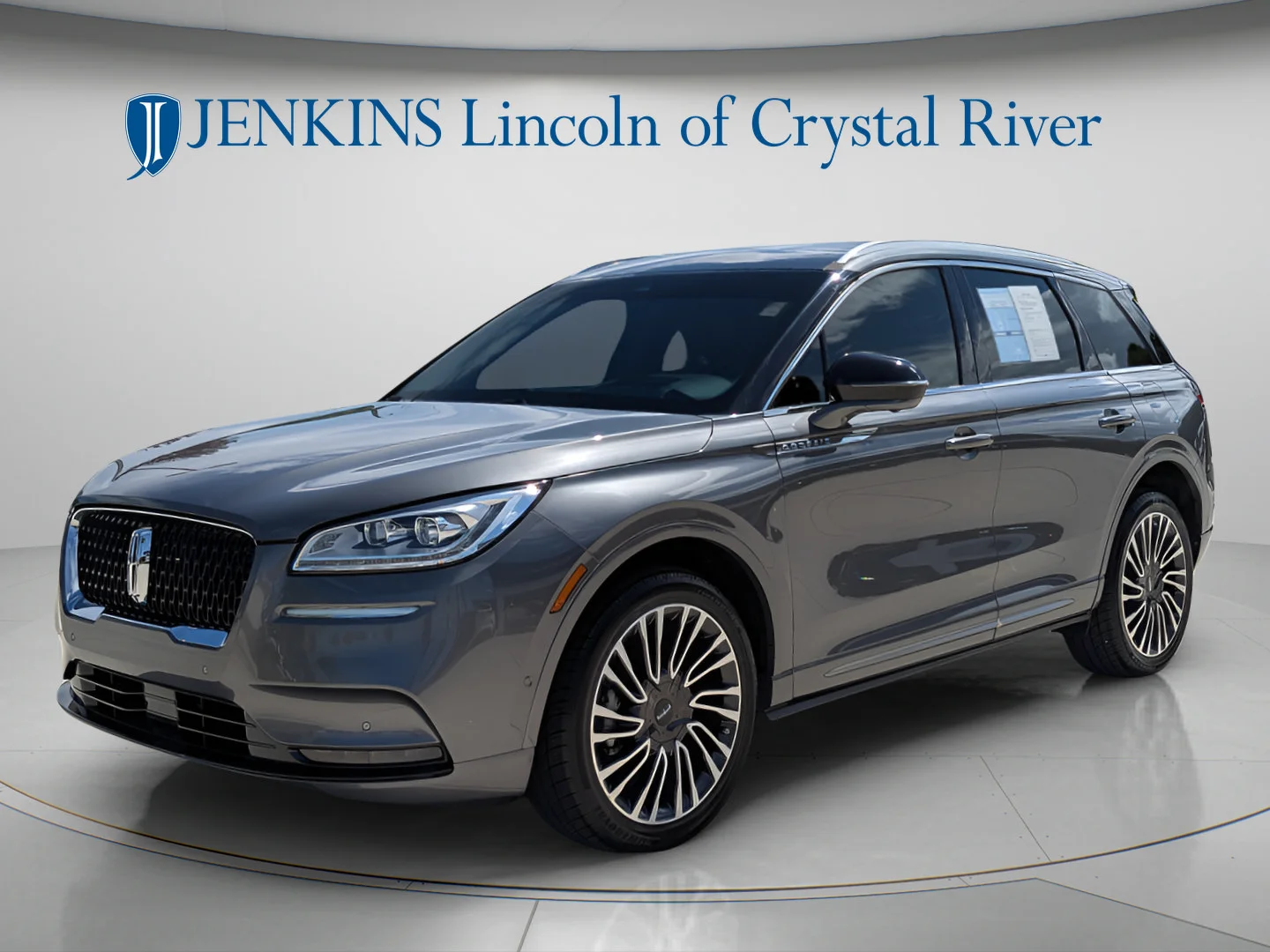 Used 2021 Gray Lincoln Reserve image 6