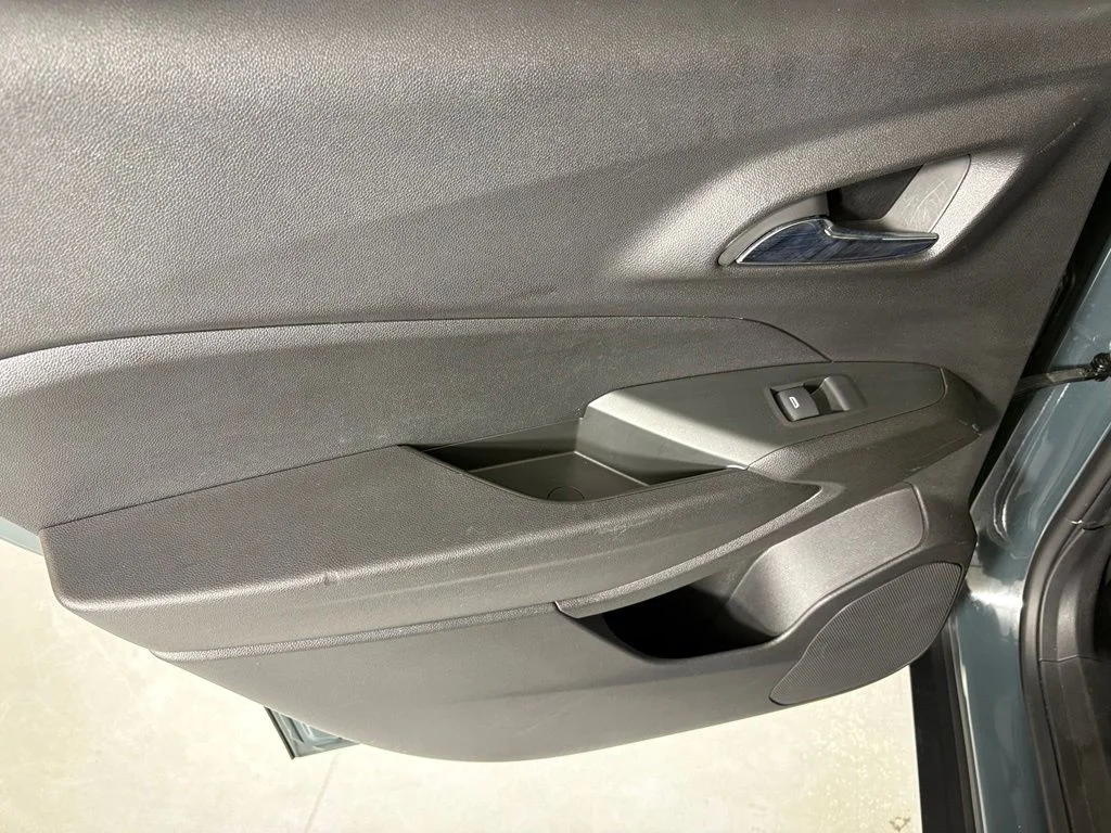 Used 2025 Gray Chevrolet LT image 34