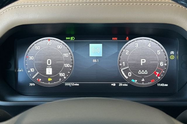 New 2026 Woolstone Green Land Rover X-Dynamic SE image 23