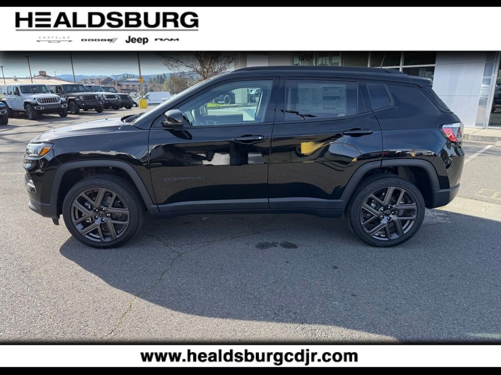 New 2026 Diamond Black Crystal Pearlcoat Jeep Limited image 2