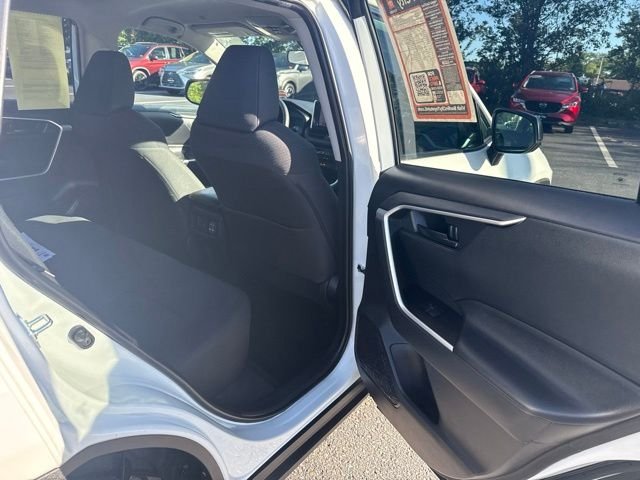Certified Used 2025 Ice Toyota LE image 9