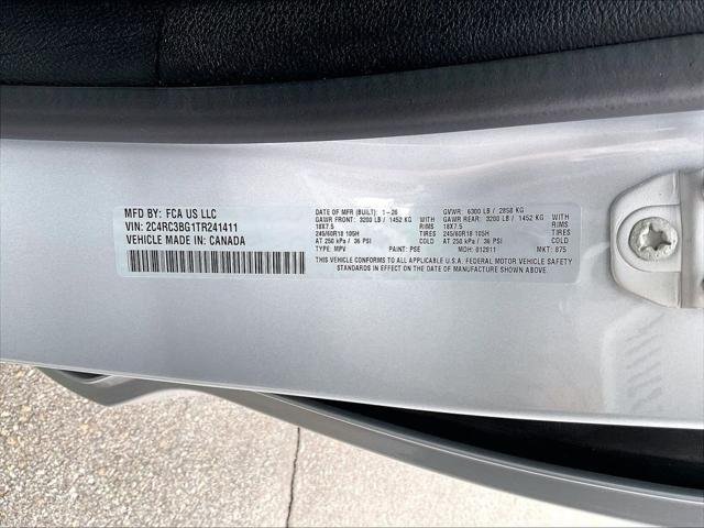 New 2026 Silver Mist Clear-Coat Exterior Paint Chrysler Select image 42