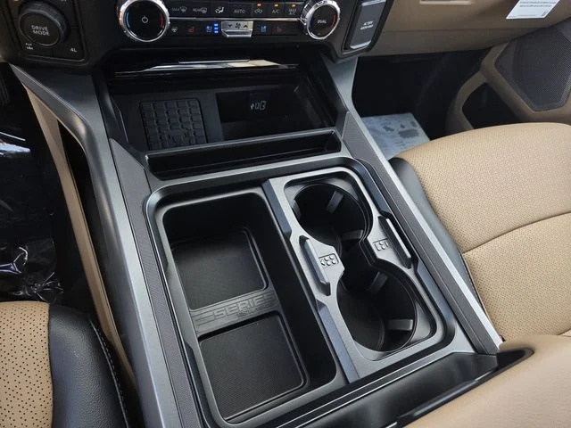 New 2026 Star White Metallic Tri-Coat Ford F-250® Lariat® image 31