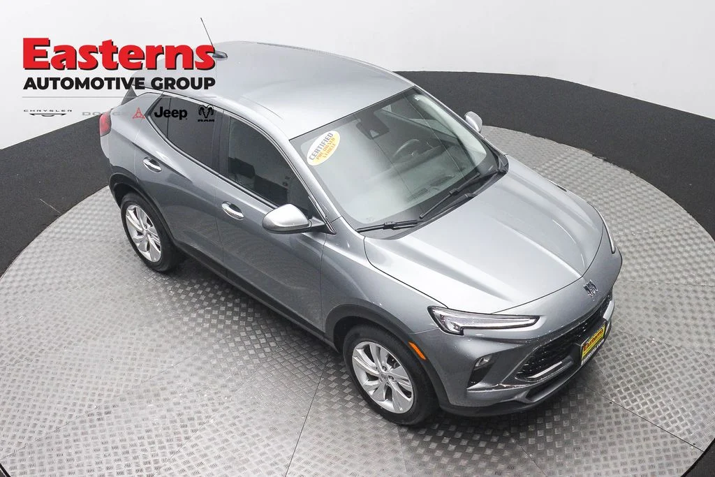 Used 2025 Gray Buick Preferred image 3