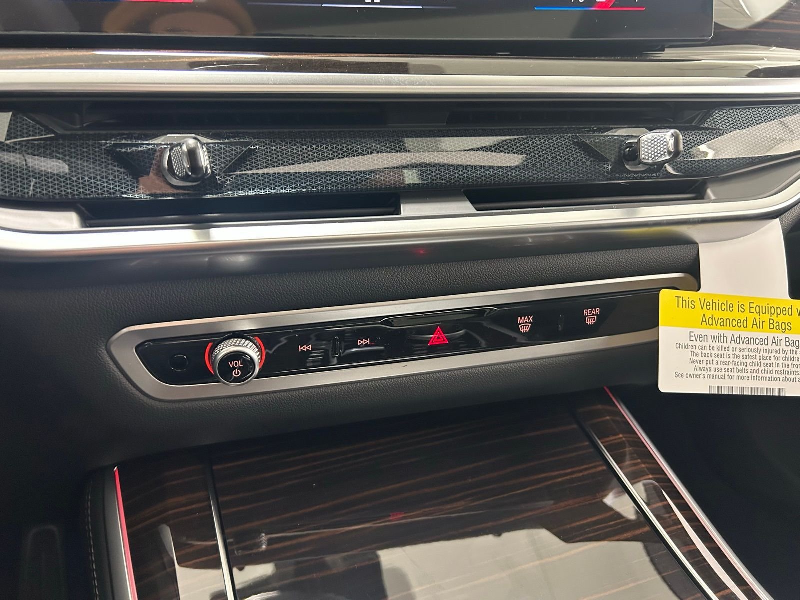 New 2026 Alpine White BMW xDrive40i image 28