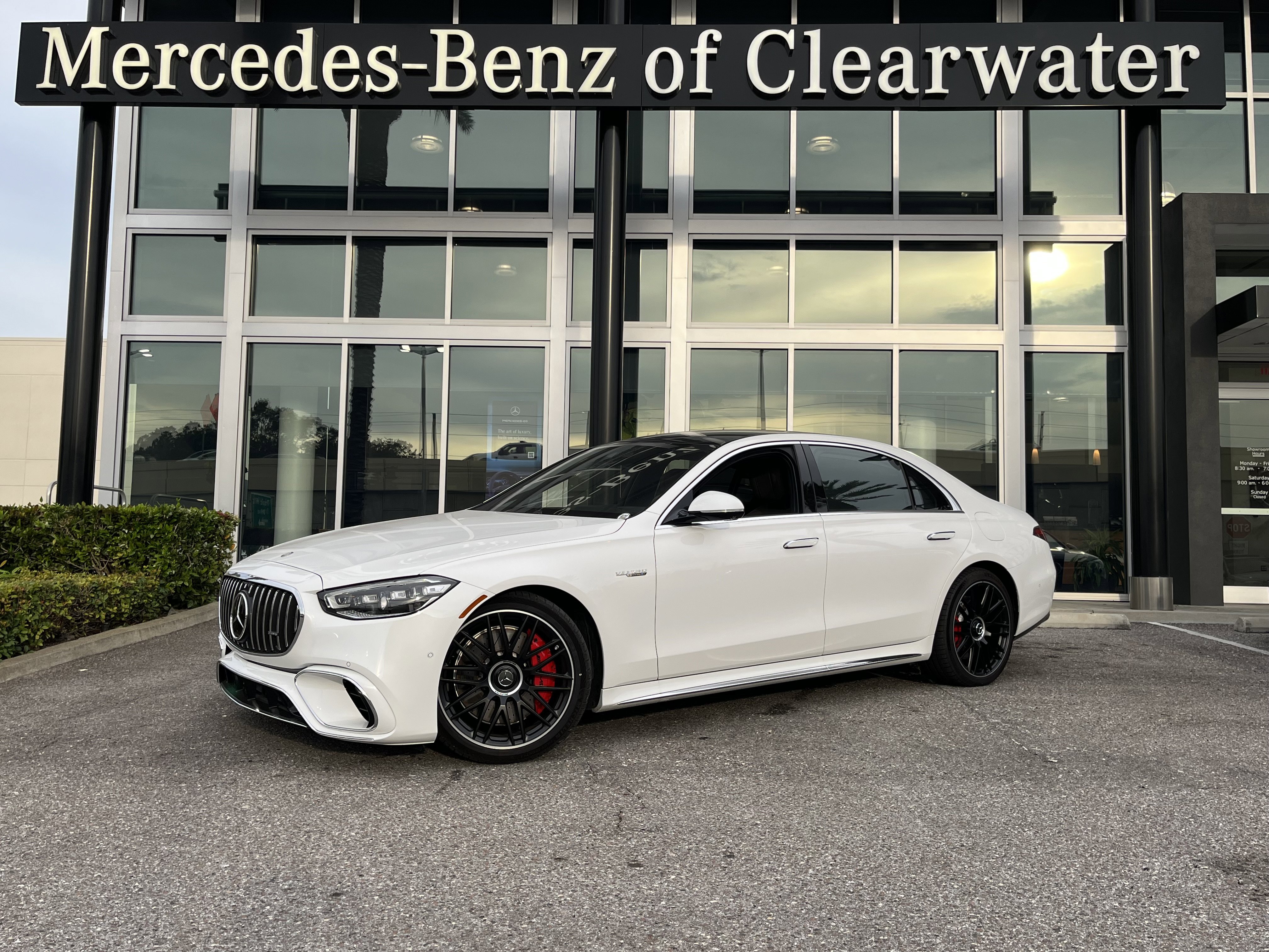 2026 Mercedes-Benz S-Class AMG S 63 - Photo 43