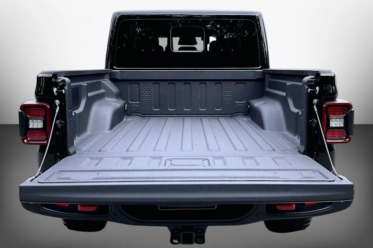 New 2026 Black Clearcoat Jeep Rubicon X image 21