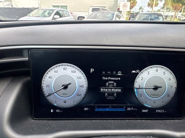 Used 2023 Gray Hyundai SEL image 5