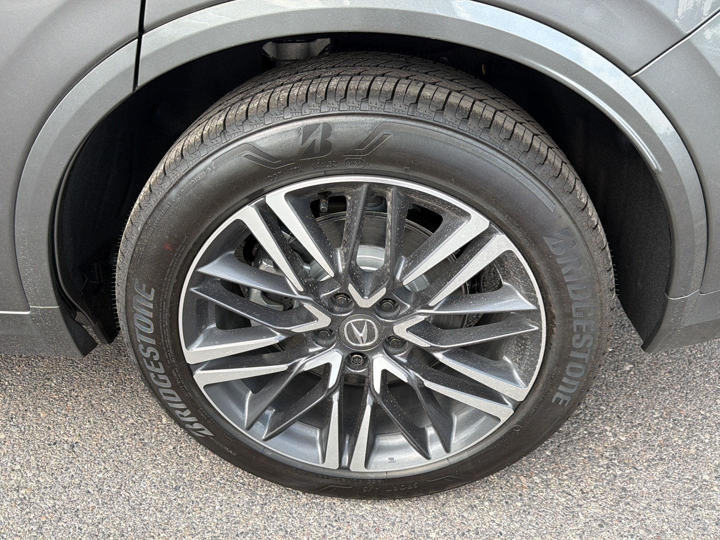 New 2026 Liquid Carbon Metallic Acura SH-AWD w/Advance image 17