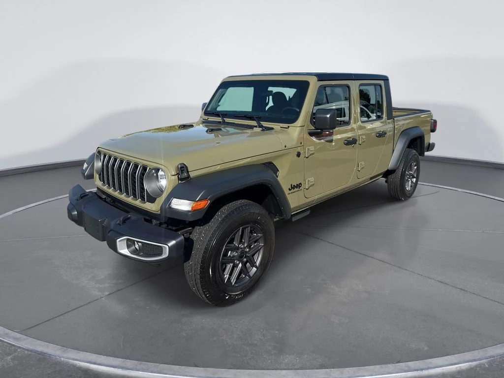Used 2026 Green Jeep Sport image 3
