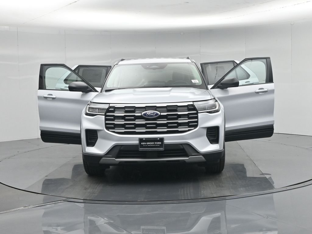 New 2026 Space White Metallic Ford Active image 32