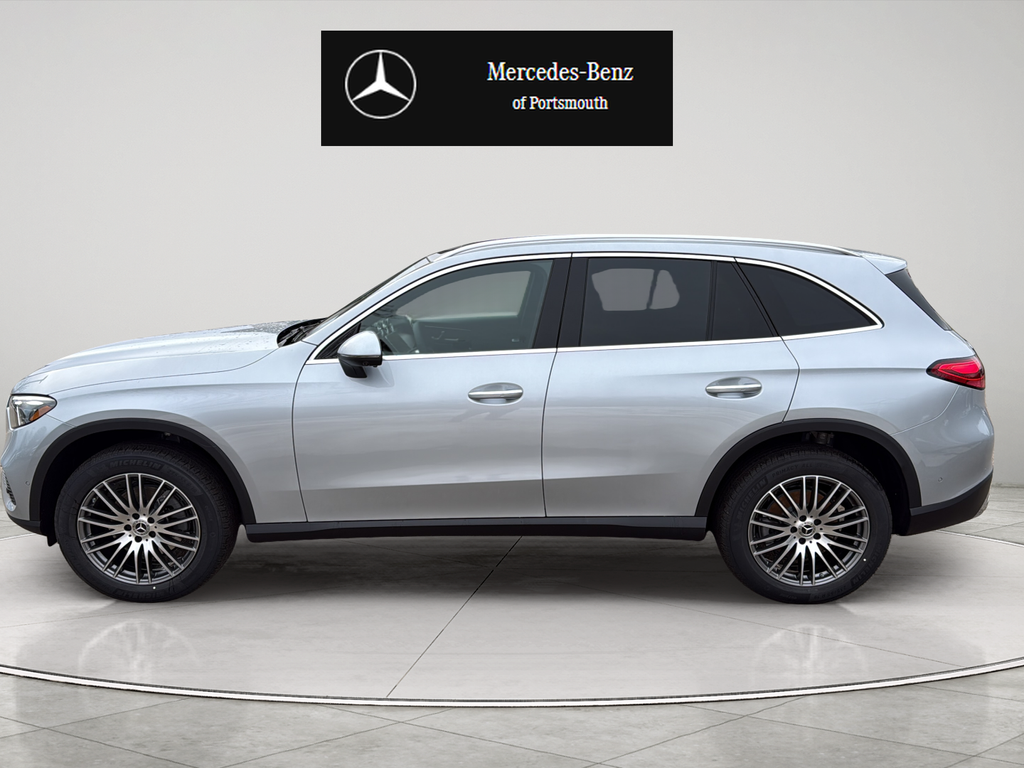 Used 2026 Silver Mercedes-Benz GLC 300 image 2