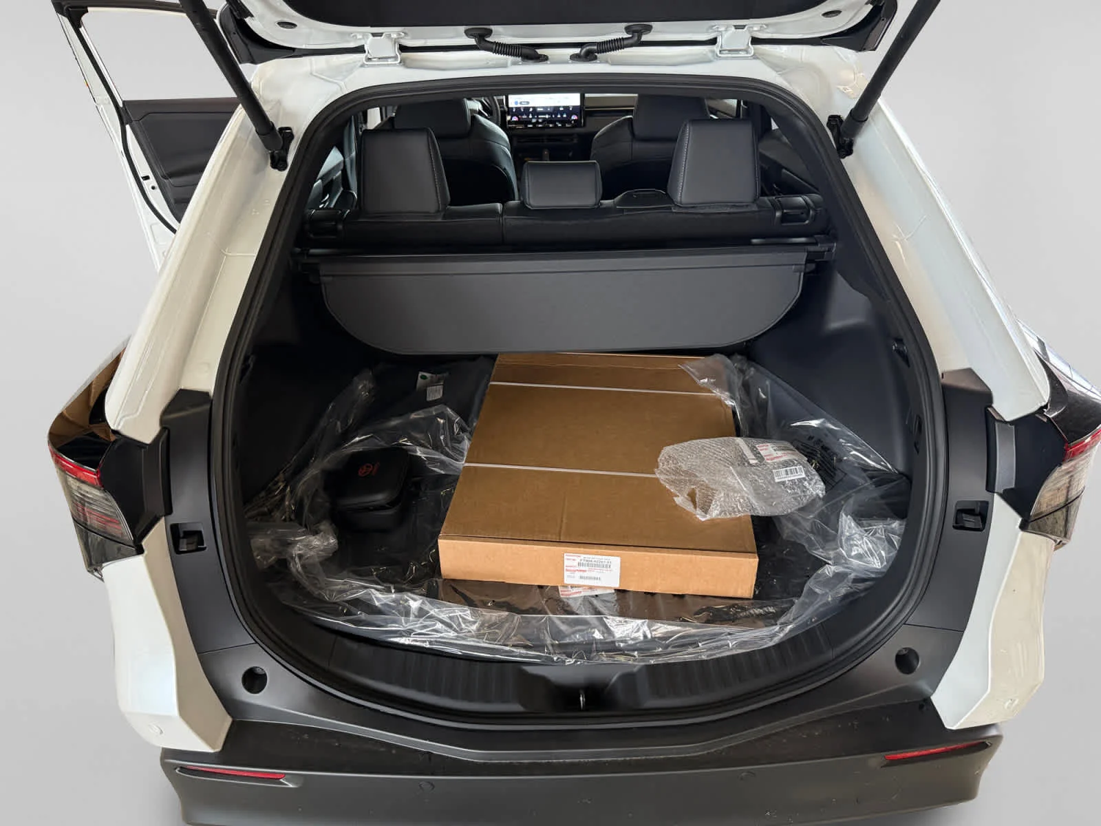 New 2026 Wind Chill Pearl Toyota XLE image 23