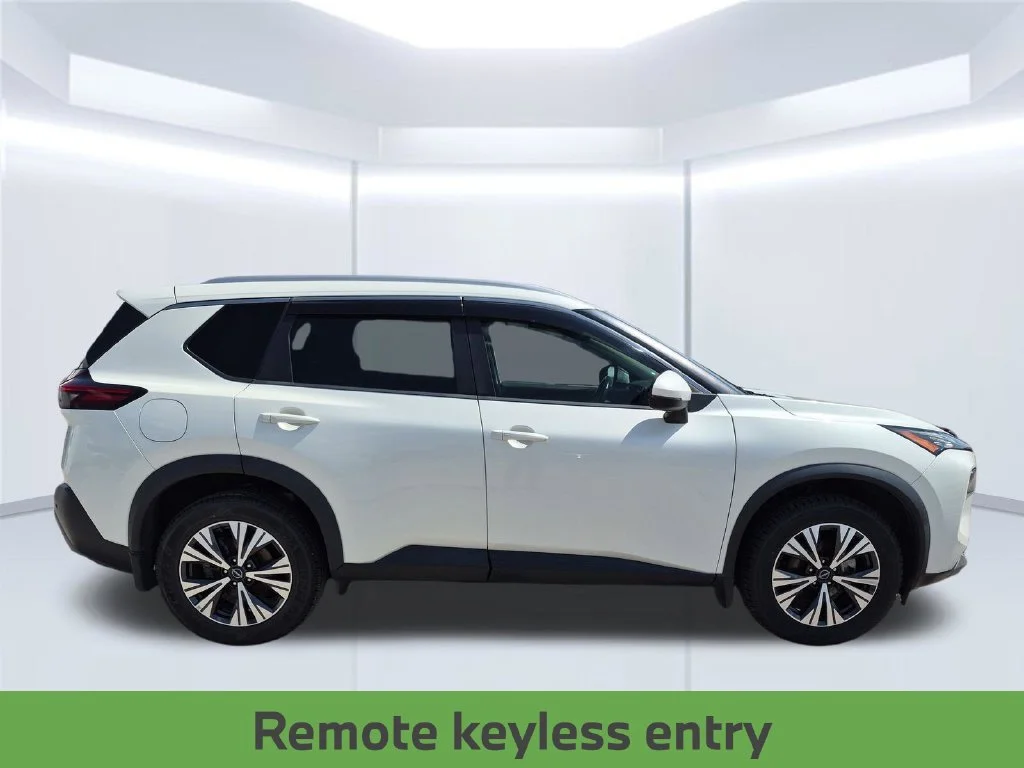 Used 2022 White Nissan SV image 8